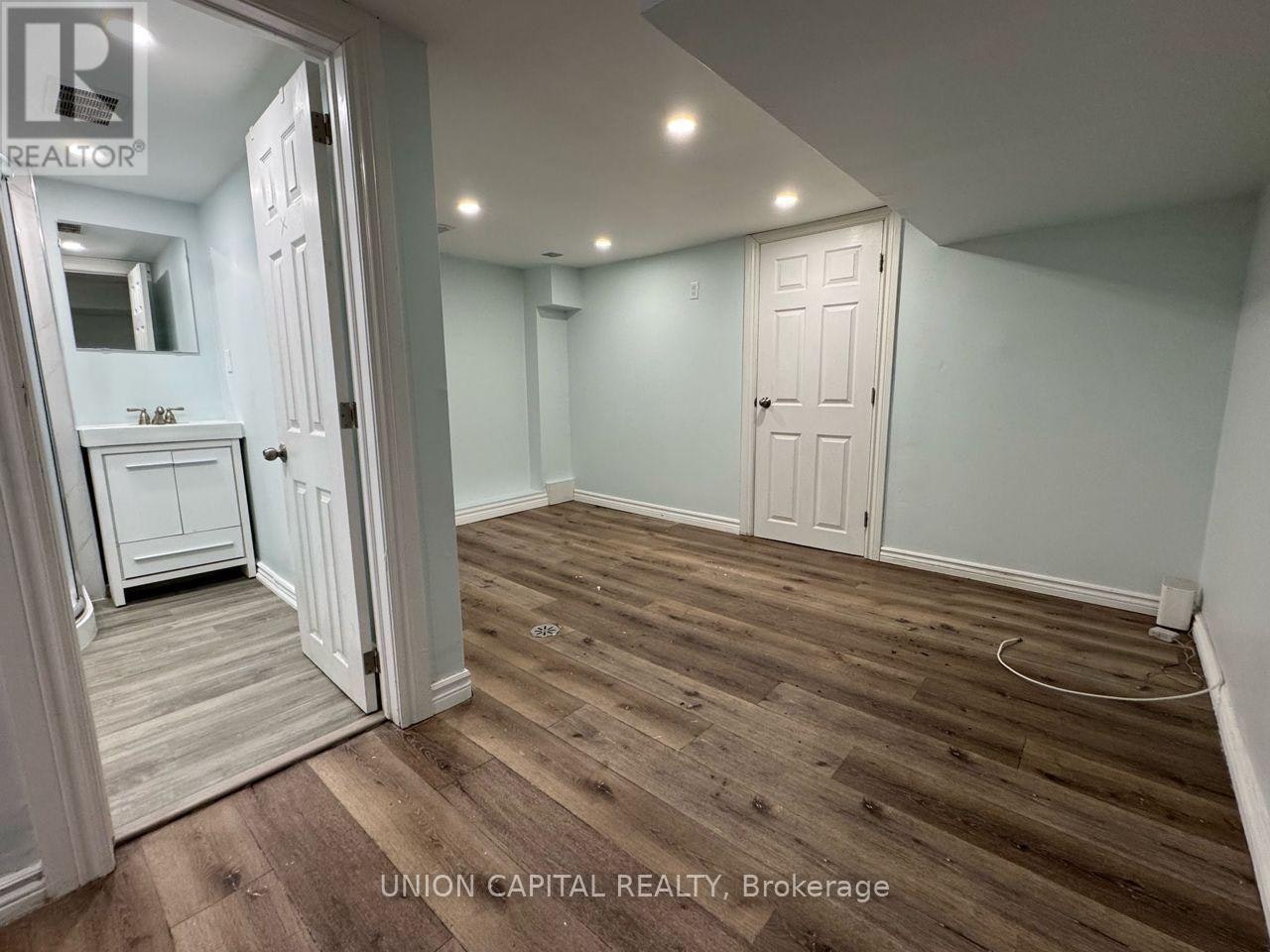 LOWER-96 Hiawatha Road, Toronto, ON, M4L 2X8 - 5