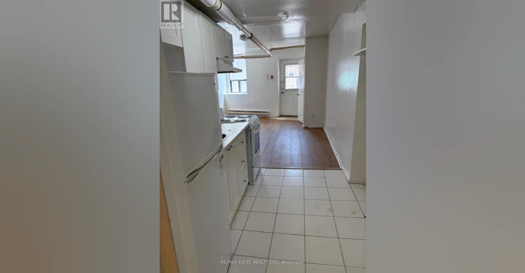 2-2863 Dundas Street W, Toronto, ON, M6P 1Y9 - 3