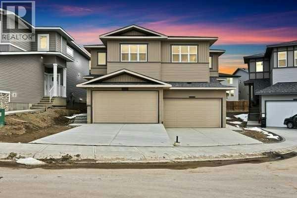 86 Heritage Circle, Cochrane, AB, T4C 3G9