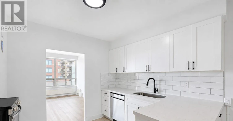 307-2500 Bathurst Street, Toronto, ON, M6B 2Y8 - 2