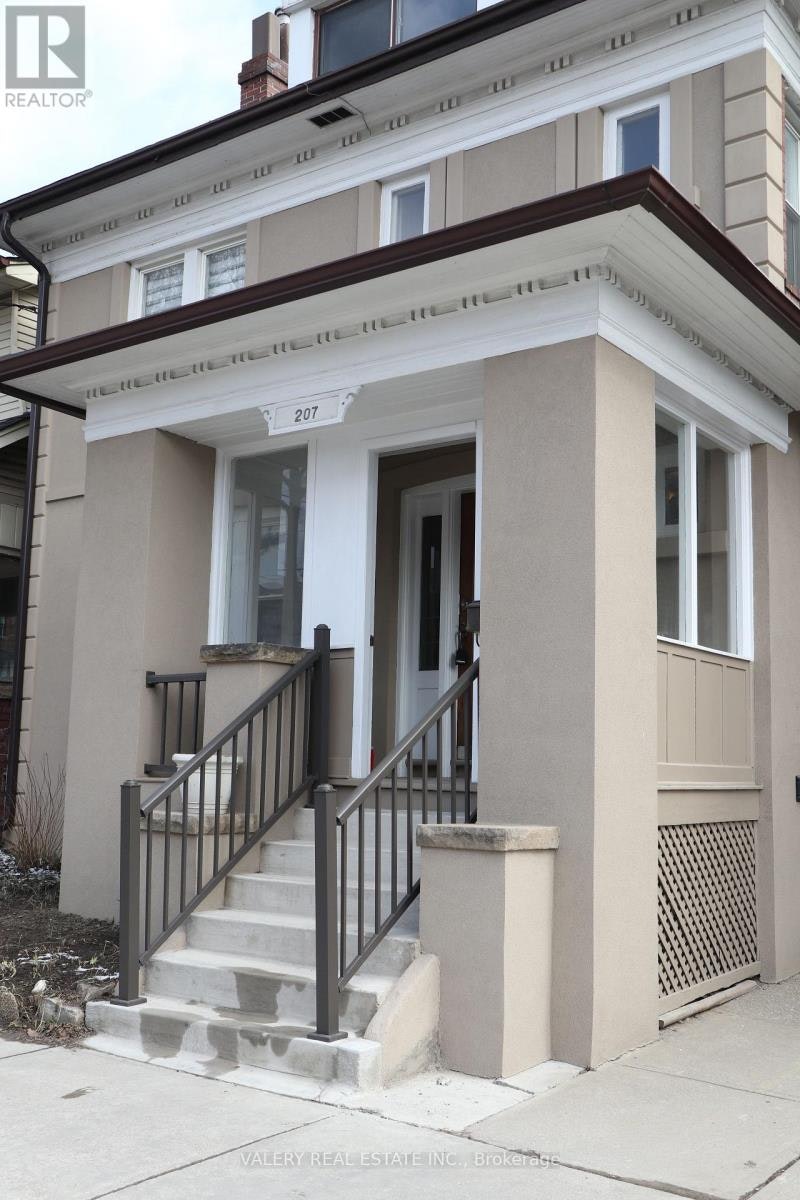 207 Oakwood Avenue, Toronto, ON, M6E 2V3 - 3