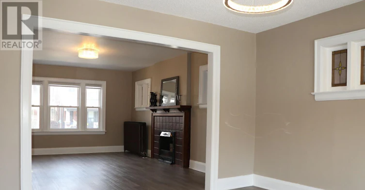 207 Oakwood Avenue, Toronto, ON, M6E 2V3 - 10