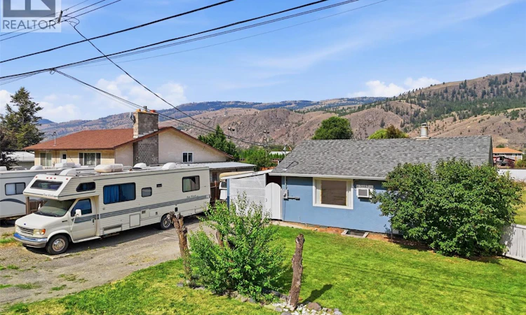 3987 Yellowhead Highway