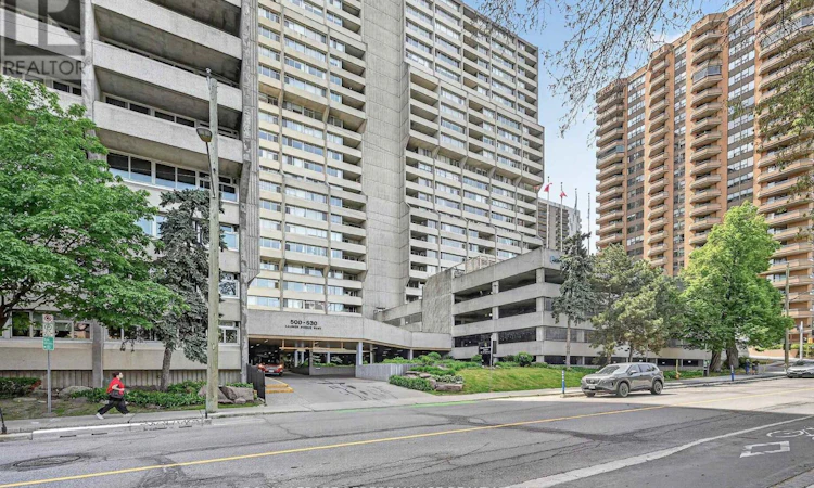 2502-530 Laurier Avenue W