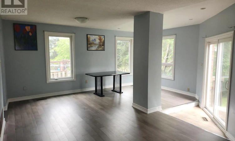 33 Lysander Court