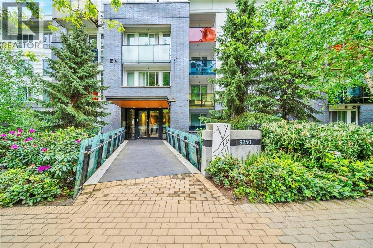 218-9250 University High Street, Burnaby, BC, V5A 0B3