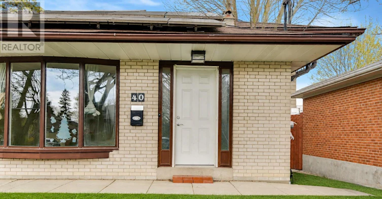 UPPER-40 Bellbury Crescent, Toronto, ON, M2J 2J8 - 2