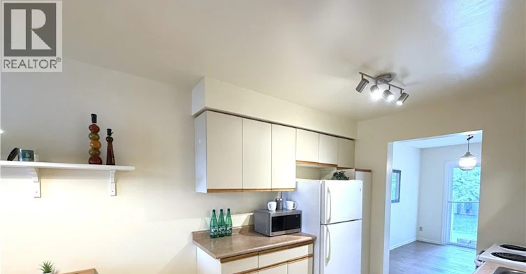 4-395 Kingscourt Drive, Waterloo, ON, N2K 3R4 - 6