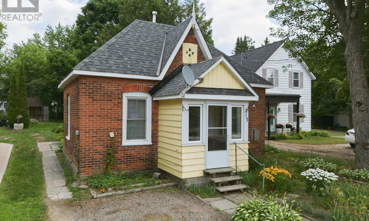 213 James Street