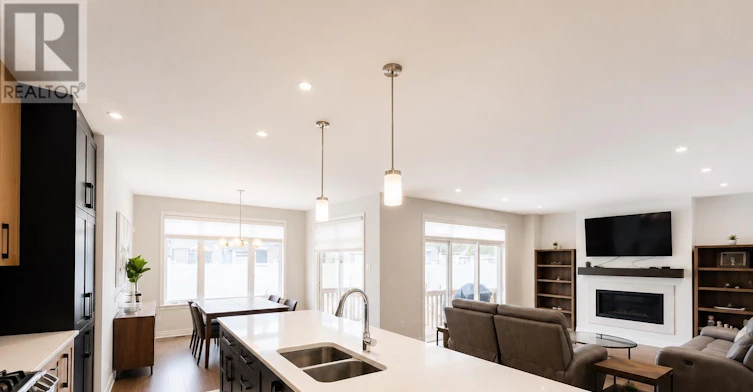 916 Ralph Hennessy Avenue, Ottawa, ON, K4M 1B2 - 5