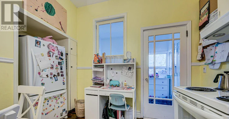 MAIN FL-66 Mackenzie Crescent, Toronto, ON, M6J 1T1 - 18