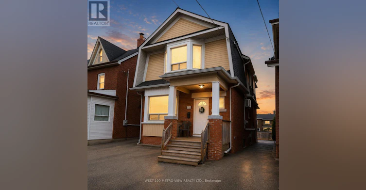 1733 Dufferin Street, Toronto, ON, M6E 3N9