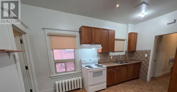 1733 Dufferin Street, Toronto, ON, M6E 3N9 - 4