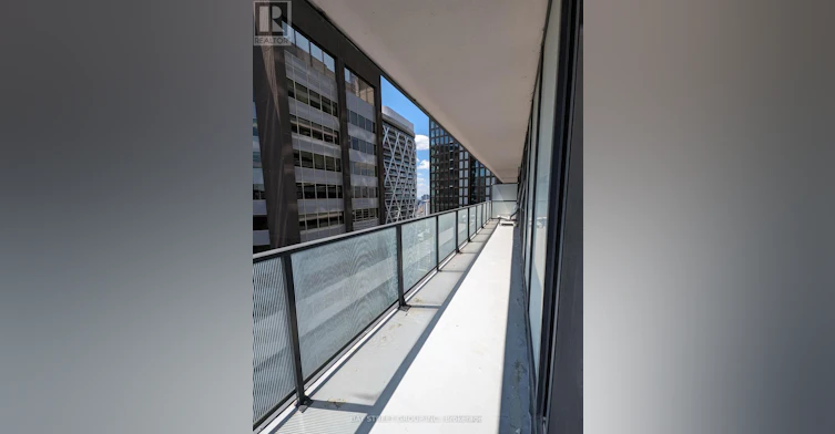 2708-426 University Avenue, Toronto, ON, M5G 1S9 - 8