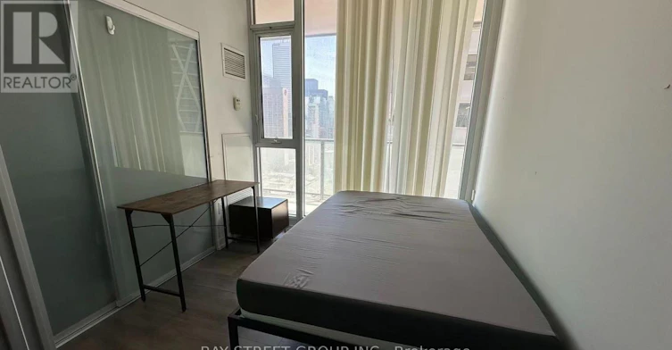 2708-426 University Avenue, Toronto, ON, M5G 1S9 - 6