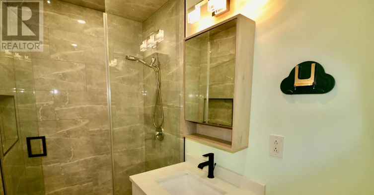 12 Banbury Court, Aurora, ON, L4G 3M9 - 26