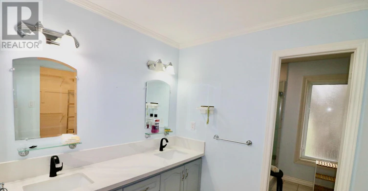 12 Banbury Court, Aurora, ON, L4G 3M9 - 21