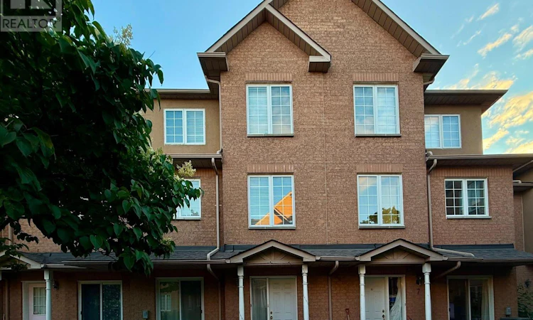 6-12 St Moritz Way