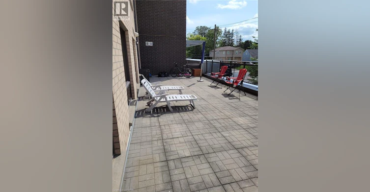 204-8 Hickory Street W, Waterloo, ON, N2L 3H6 - 20
