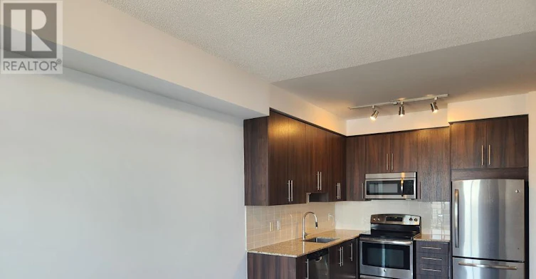 518-7161 Yonge Street, Vaughan, ON, L3T 0C8 - 2