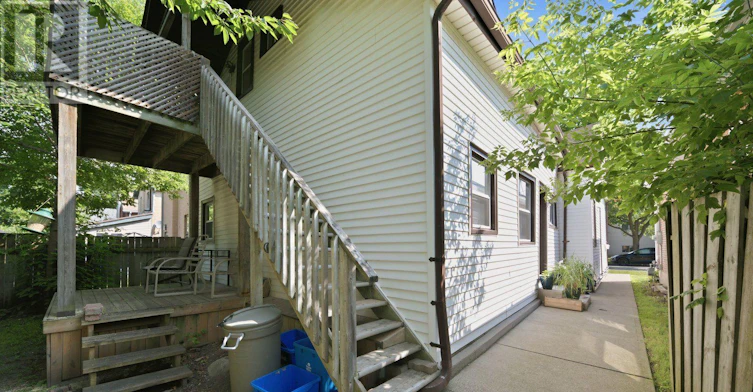 UPPER-172 Albion Street, Brantford, ON, N3T 3N2 - 3