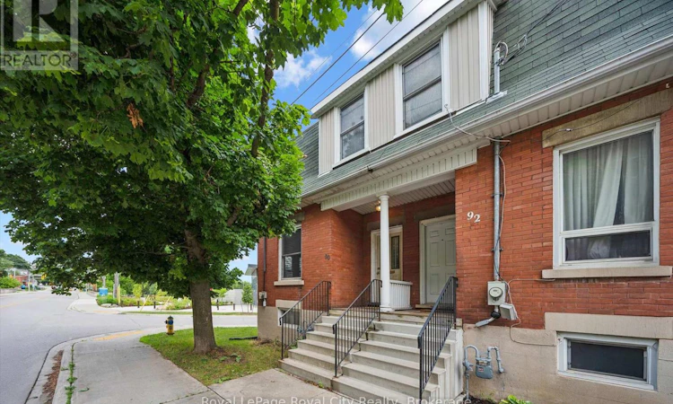 90 Neeve Street