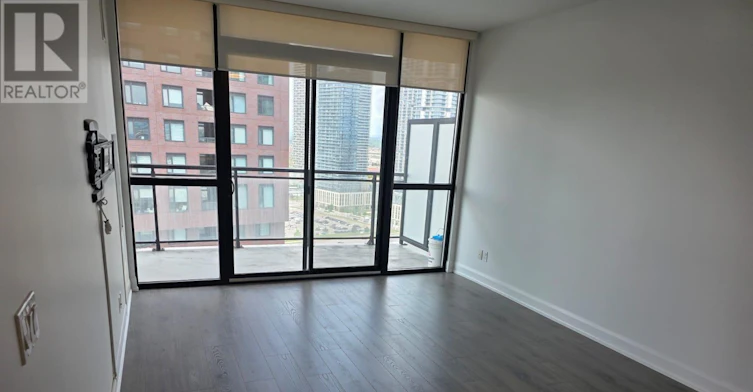 2206-2910 7 Highway W, Vaughan, ON, L4K 0H8 - 2