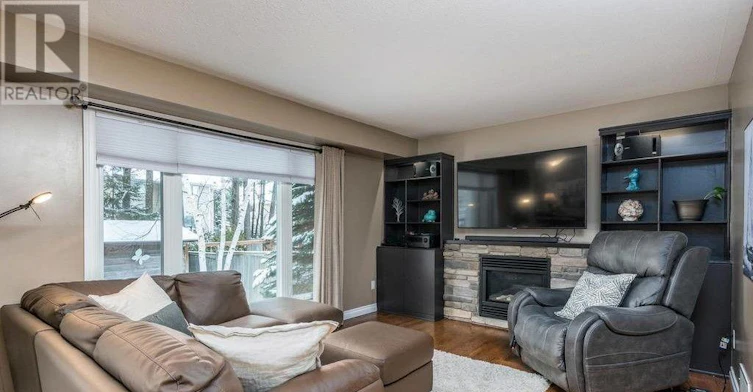 11 Pepperidge Way, Ottawa, ON, K2K 3B6 - 6