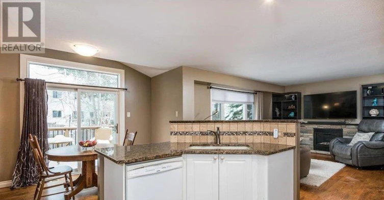 11 Pepperidge Way, Ottawa, ON, K2K 3B6 - 5