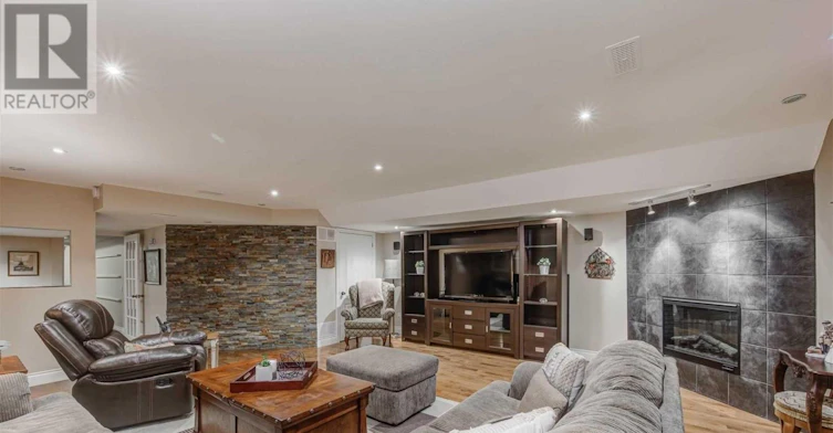244 Tawny Crescent, Oakville, ON, L6L 6T7 - 23