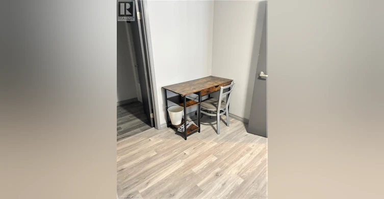 H108-275 Larch Street, Waterloo, ON, N2L 3R2 - 10