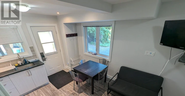 B-222 Blackburn Avenue, Ottawa, ON, K1N 8A8 - 5
