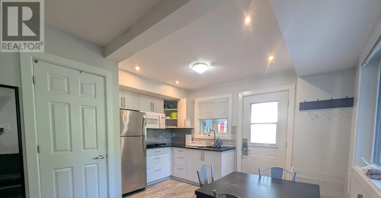 B-222 Blackburn Avenue, Ottawa, ON, K1N 8A8 - 2