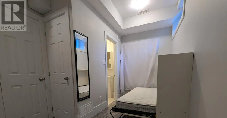 B-222 Blackburn Avenue, Ottawa, ON, K1N 8A8 - 11