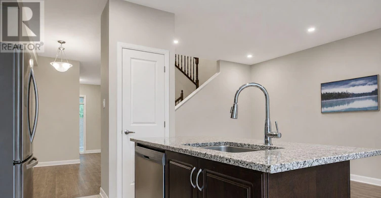 103 Bending Way, Ottawa, ON, K2J 6N9 - 6