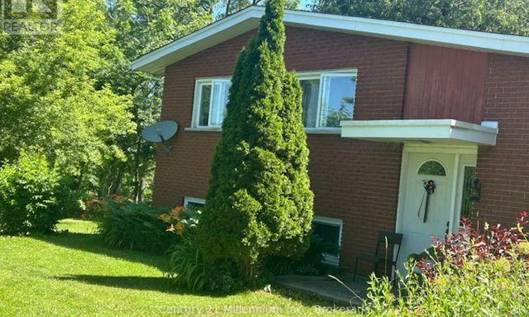 112197 Grey 3 Road Road N