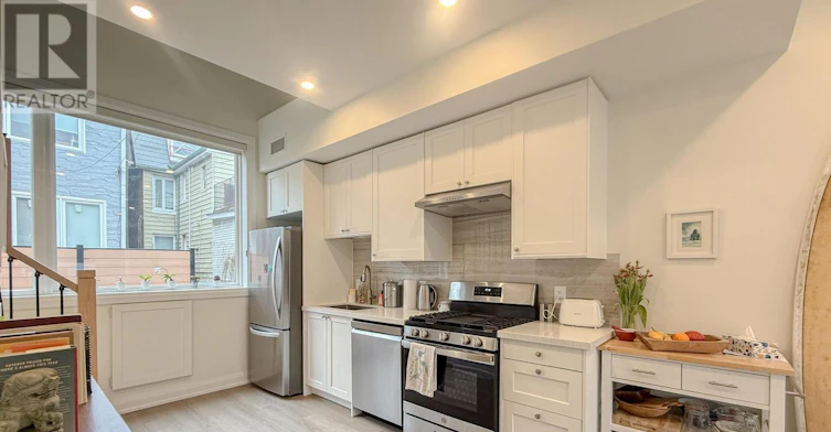 LANEWAY-598 Crawford Street, Toronto, ON, M6G 3K2 - 2