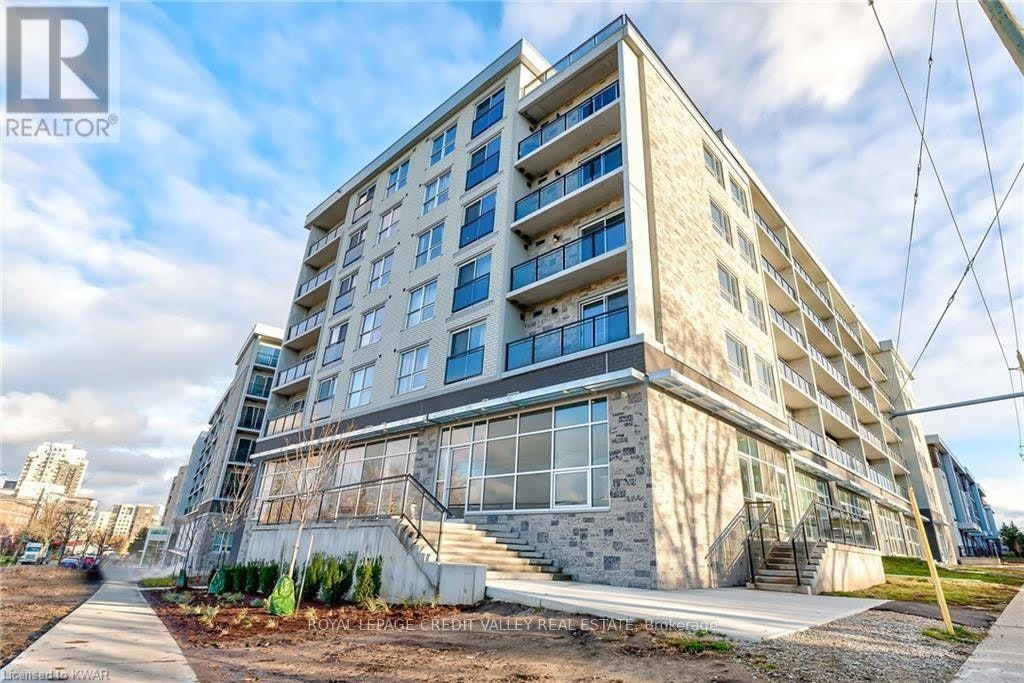 F-104-275 Larch Street, Waterloo, ON, N2L 3R2 - 14