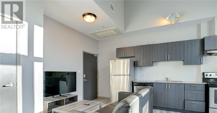 F-104-275 Larch Street, Waterloo, ON, N2L 3R2 - 11