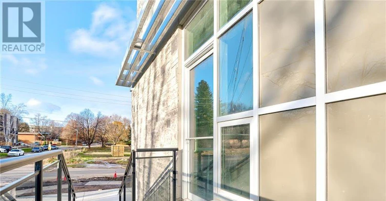 F-104-275 Larch Street, Waterloo, ON, N2L 3R2 - 13