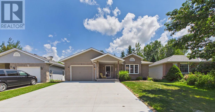 14 Eastgate Drive, Saugeen Shores, ON, N0H 2L0