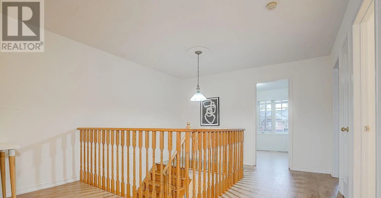47 Millcliff Circle, Aurora, ON, L4G 7N7 - 18