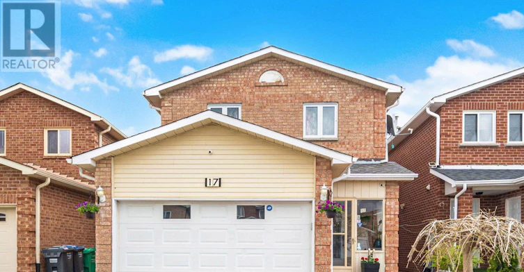 17 Metzak Drive, Brampton, ON, L6Z 4N3