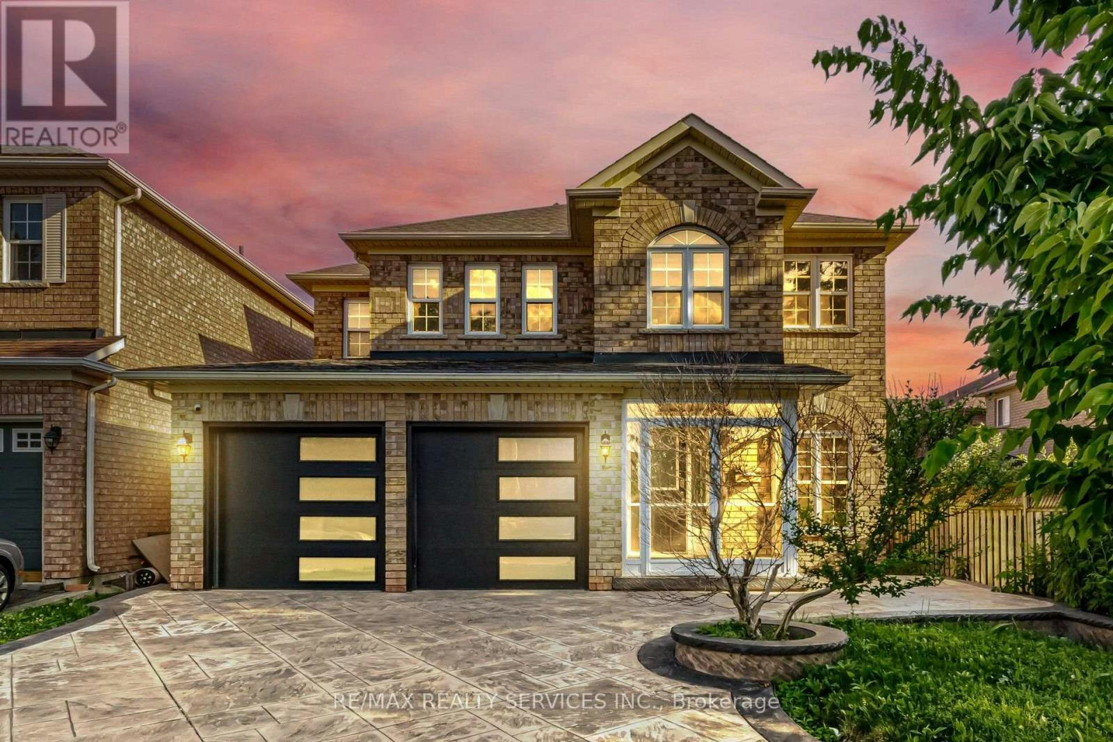 4 Sunnybrook Crescent, Brampton, ON, L7A 1Y2