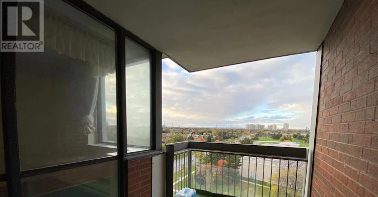 907-2500 Bridletowne Circle, Toronto, ON, M1W 2V1 - 11