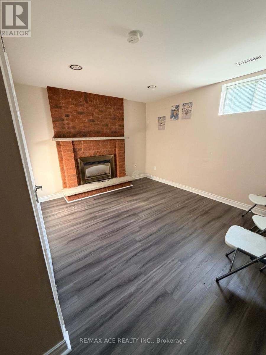 BSMT-392 East Avenue, Toronto, ON, M1C 2W6 - 2