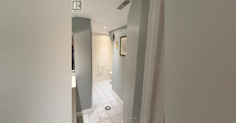 BSMT-392 East Avenue, Toronto, ON, M1C 2W6 - 7