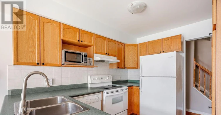 13 Upney Drive, Ottawa, ON, K2J 5G7 - 10