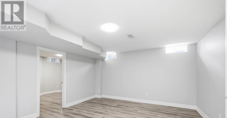 527 Halo Street, Oshawa, ON, L1L 0H9 - 7