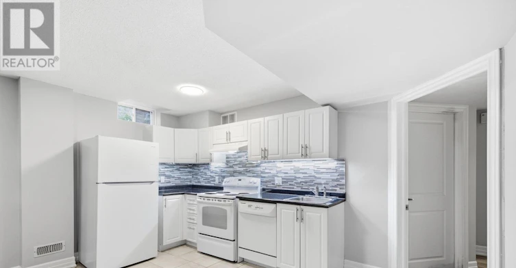 527 Halo Street, Oshawa, ON, L1L 0H9 - 6